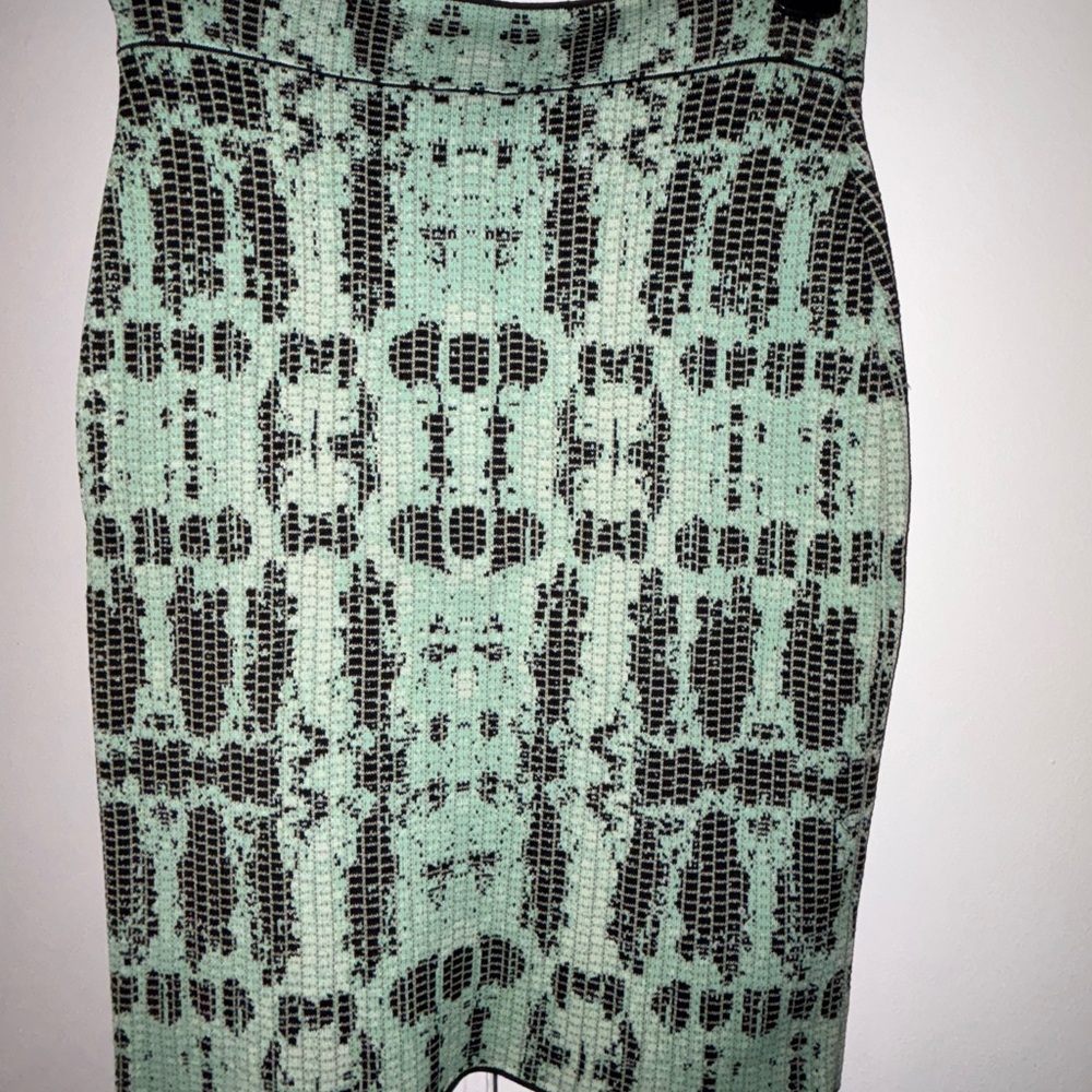 Bcbg maxazria pencil skirt